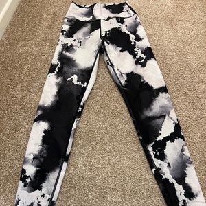 Black and white Sage leggings